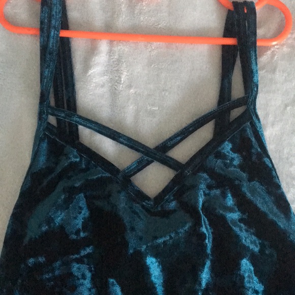 Velvet double strap tank - Picture 2 of 3